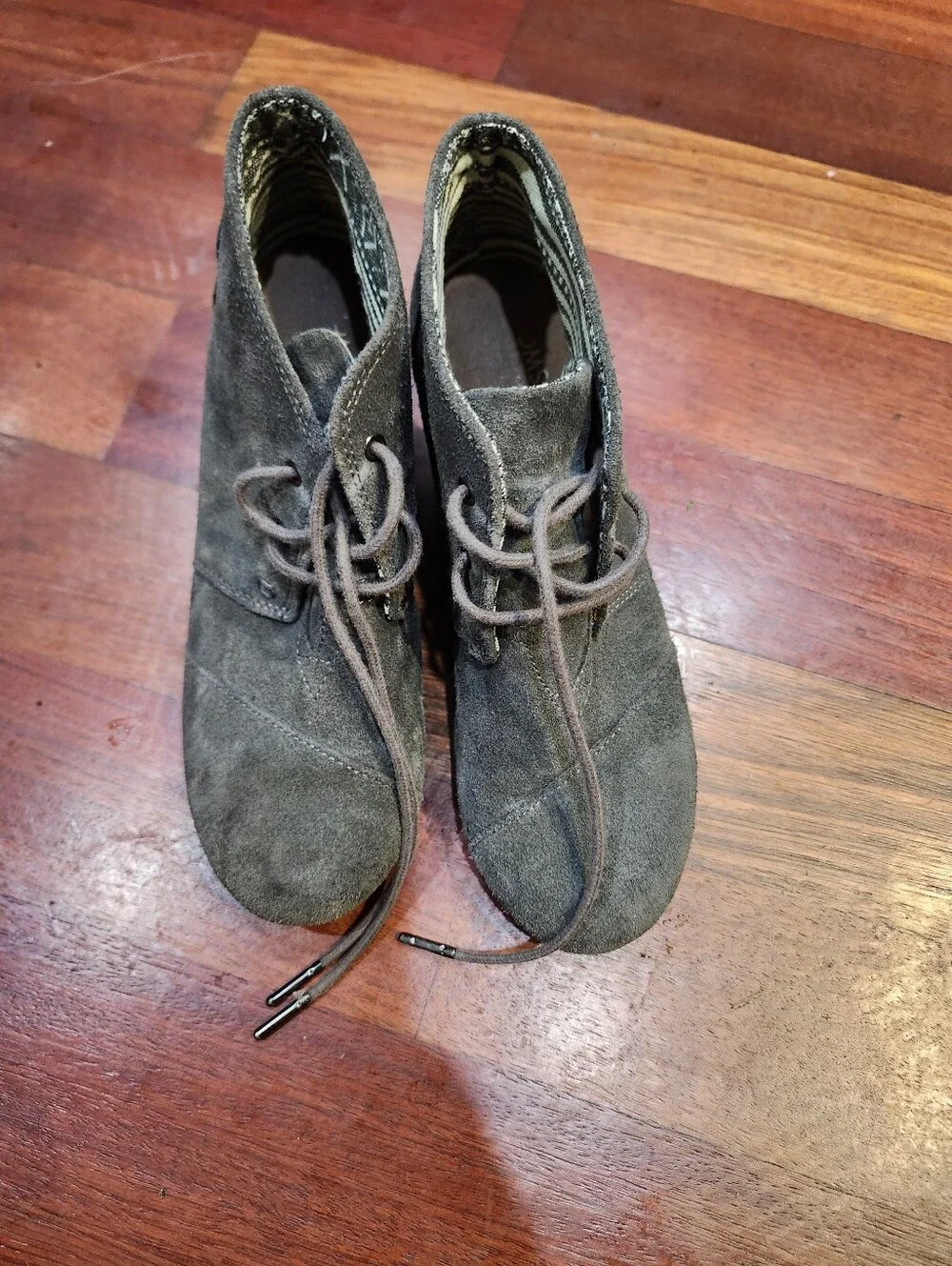 Toms Gray Suede Desert Wedge Lace-Up Booties Women's Size 7